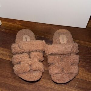 Hermès Brown Fuzzy Slippers